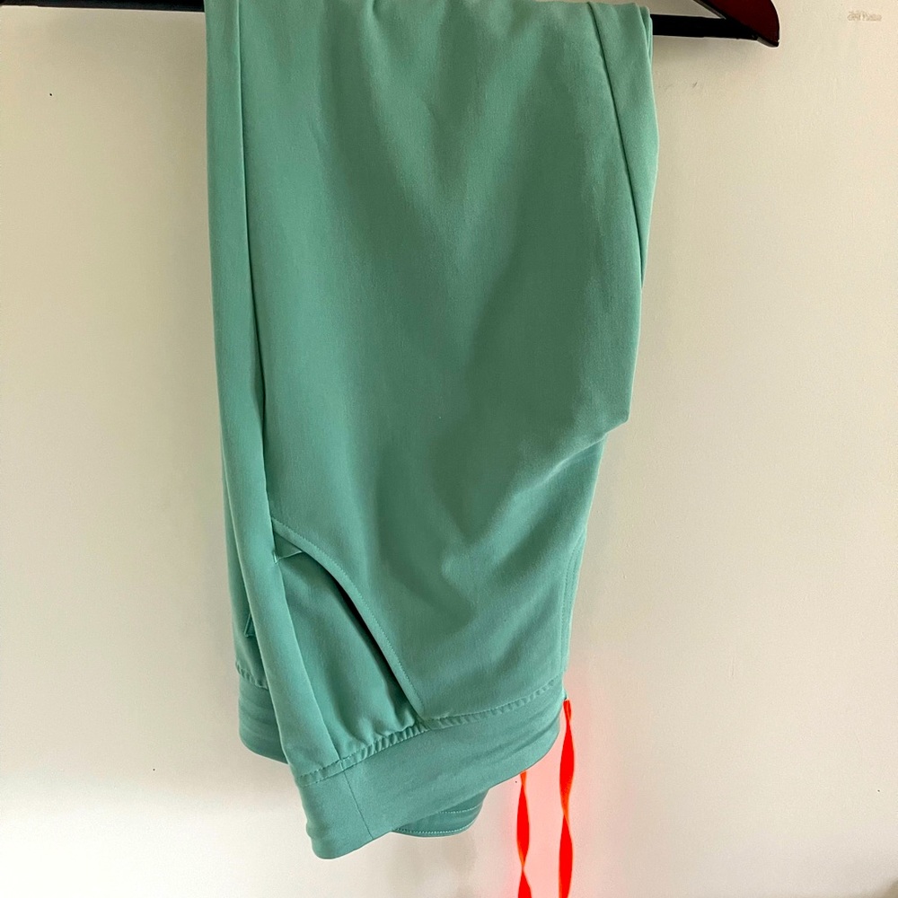 Zamora Jogger Scrub Pants in regular small size. NO COUNTEROFFERS.